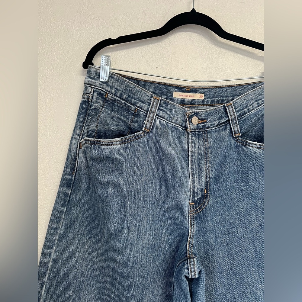 Levi’s ‘94 Baggy Wide Leg Jeans High Rise Medium Wash Denim 90s Vintage size 30 - Picture 3 of 7